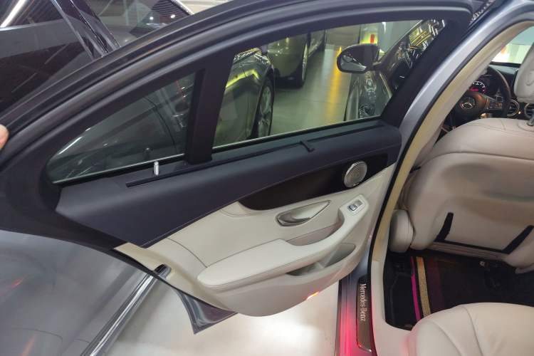 Used Mercedes-Benz C-Class 2015 C 260 L
