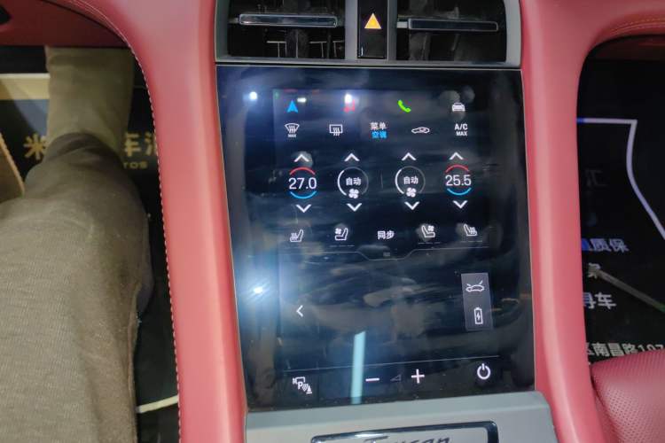 Used Porsche Taycan 2022-Year Updated Taycan