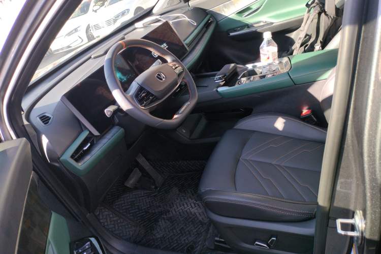 Used Changan UNI-T 2023 2nd Generation 1.5T Sport Edition Prestige Version