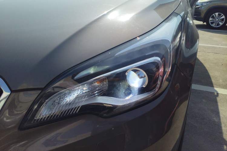 Used Buick Envision 2014 28T Four-Wheel Drive Elite Model
