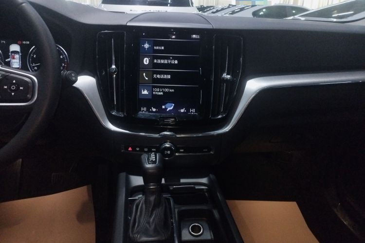 Used Volvo XC60 2019 T5 4x4 Zhiyuan Edition China VI Standard