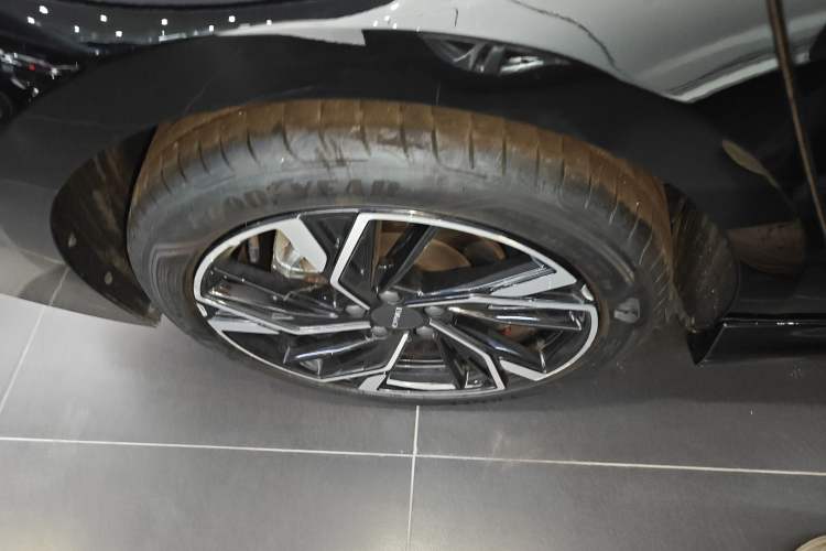 Used Lynk & Co 03 2023 1.5TD DCT JingPro
