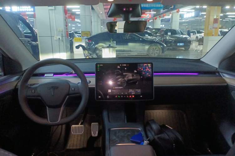 Used Tesla Model Y 2022 Rear-Wheel-Drive Version
