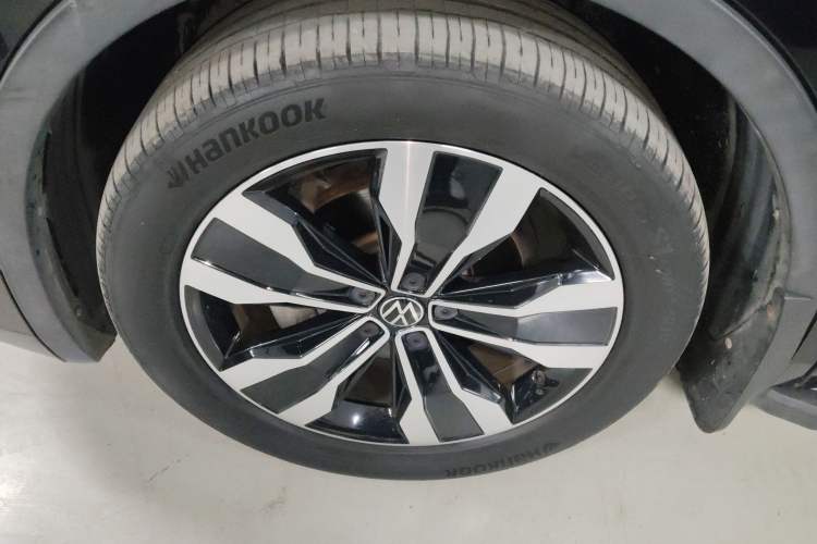 Used Volkswagen Tiguan L 2022 330TSI Automatic Two-Wheel Drive R-Line Enhanced Edition
