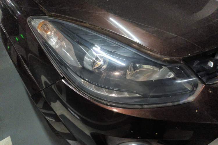 Used JMC Yuhu 3 2018 2.5T Diesel Two-Wheel Drive Advanced Version Standard Wheelbase
