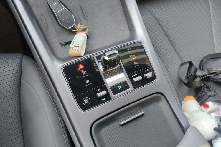 Used BYD Seal 2024 HONOR Edition DM-i 1.5L 121km Luxury Model
