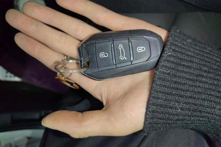 Used Citroen C4L 2014 1.6THP Intelligent Drive Automatic Dynamic Model
