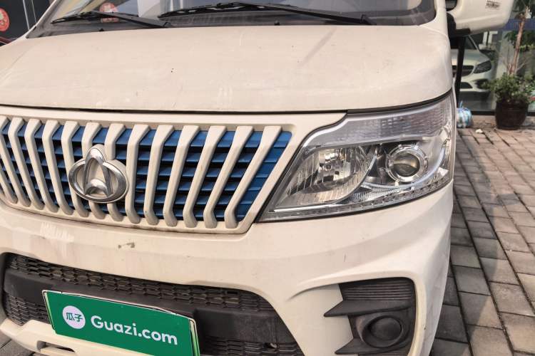 Used Chana Ruixing EM60 2023 Pure Electric Van 4525 mm Long Flat Roof with Back-Hinged Doors 2 Seats 60 kW 38.7 kWh
