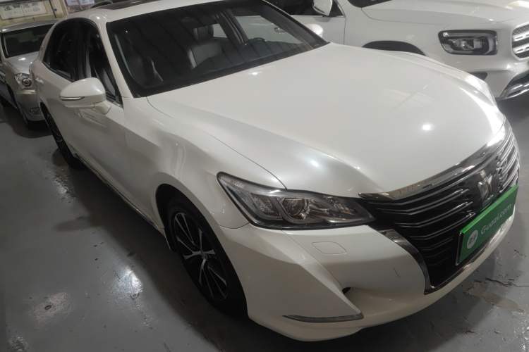 Used Toyota Crown 2018 2.0T Fashion Edition
