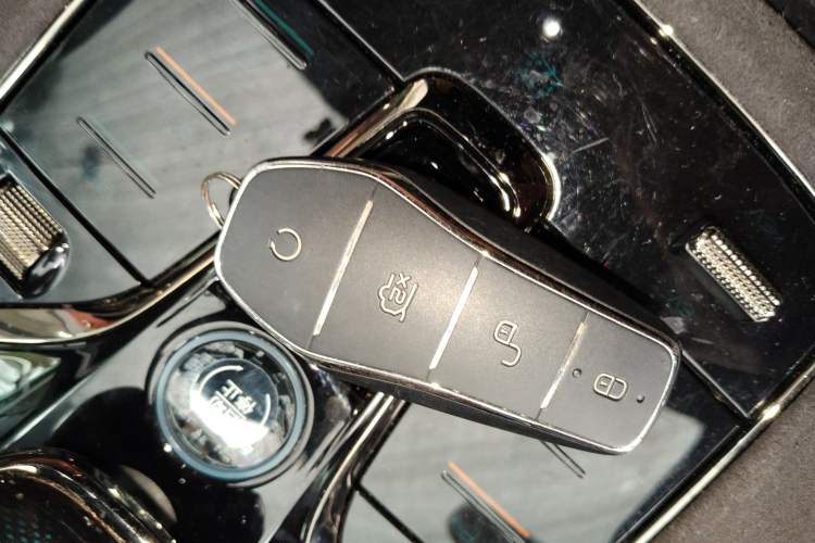 Used BYD Han 2022 DM-i 121KM Prestige Model