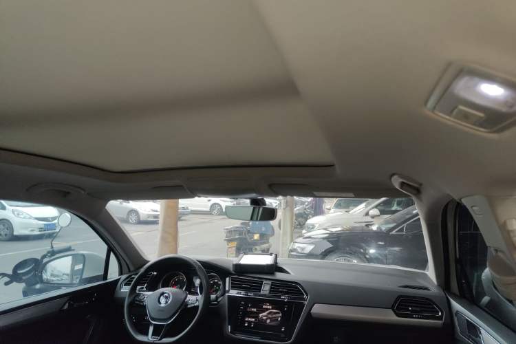 Used Volkswagen Tiguan L 2020 330TSI Automatic Two-Wheel Drive Smart Luxury Edition China VI Standard
