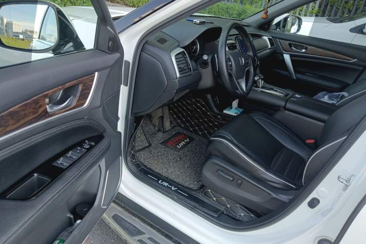 Used Honda UR-V 2017 240TURBO Two-Wheel Drive Luxury Edition China V
