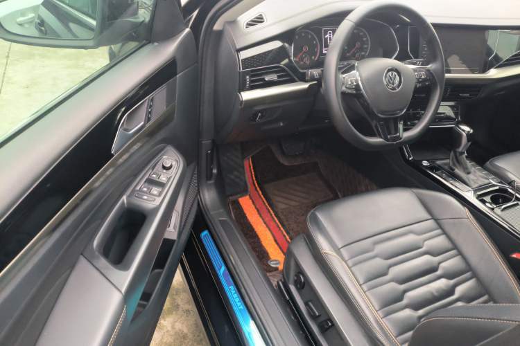 Used Volkswagen Passat 2020 330TSI Elite Edition China VI
