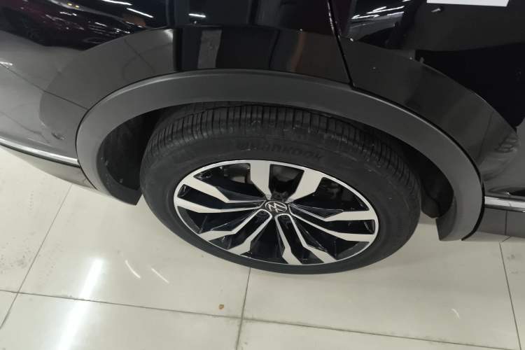 Used Volkswagen Tiguan L 2021 330TSI Automatic Two-Wheel Drive R-Line Enhanced Edition