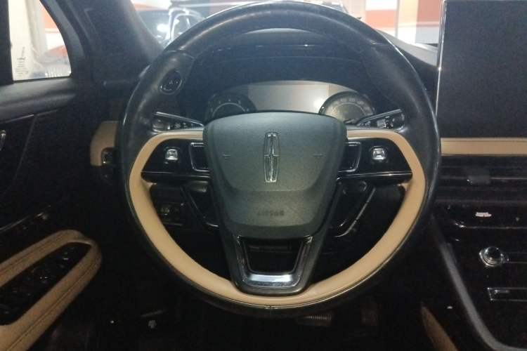 Used Lincoln Corsair 2020 2.0T Two-Wheel Drive Luxury Edition
