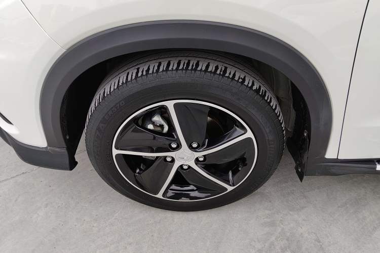 Used Honda Vezel 2020 1.5L CVT Luxury Edition
