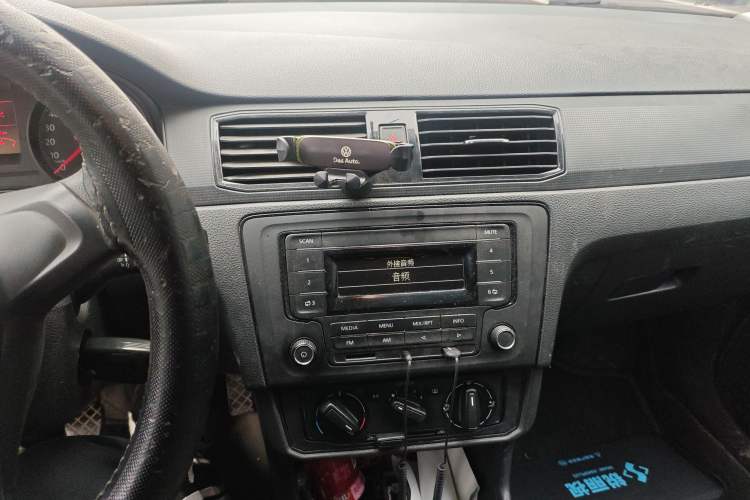 Used Volkswagen Santana 2016 1.6L Manual Fashion Edition