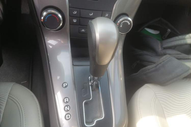 Used Chevrolet Cruze 2015 1.5L Classic SE AT
