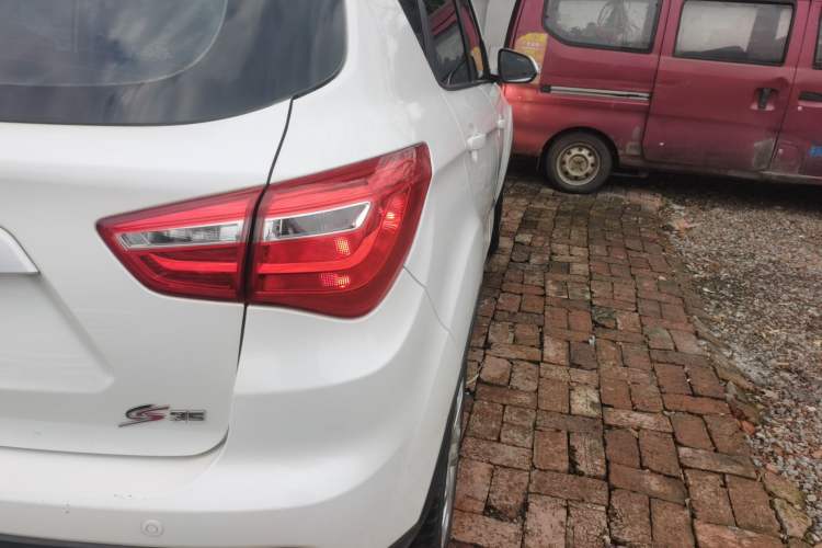 Used Changan CS35 2017 1.6L Manual Luxury Model
