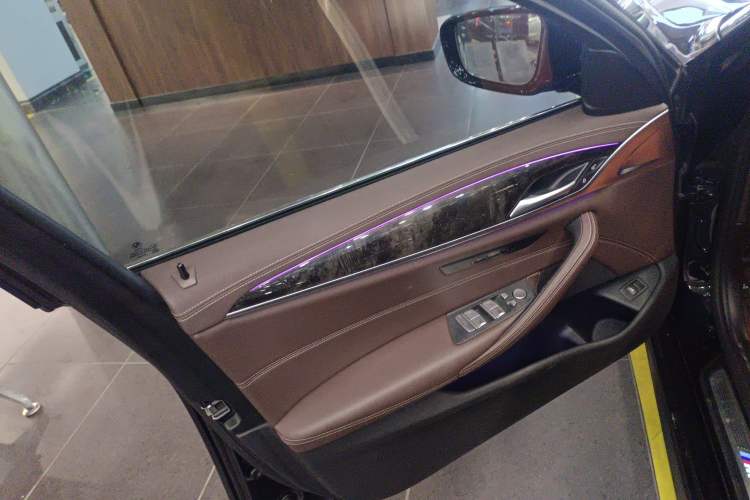 Used BMW 5 Series 2020 525Li M Sport Package
