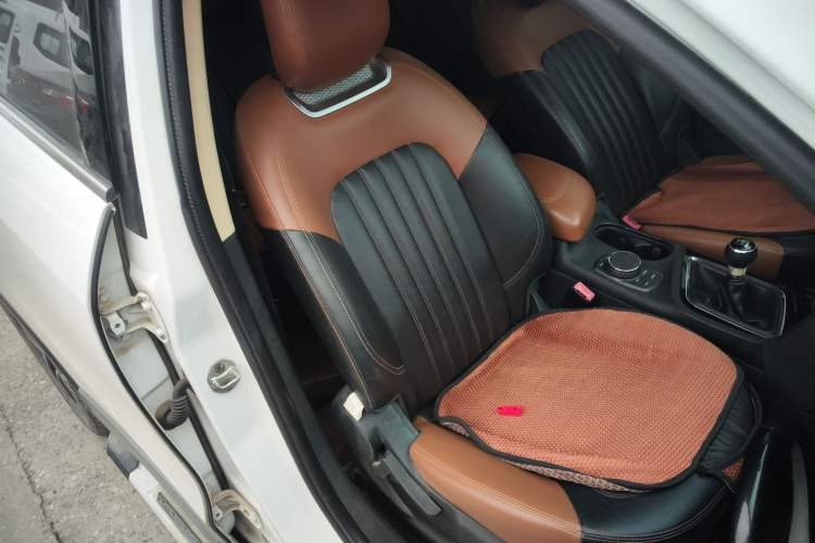 Used Soueast DX7 2016 1.5T Manual Triumph Edition