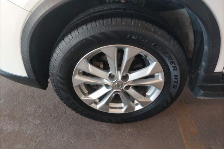 Used Nissan X-Trail 2015 2.0L CVT Comfort MAX Edition 2WD
