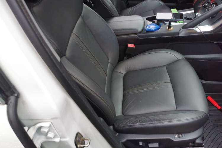 Used Peugeot 3008 2015 2.0L Automatic Trend Edition
