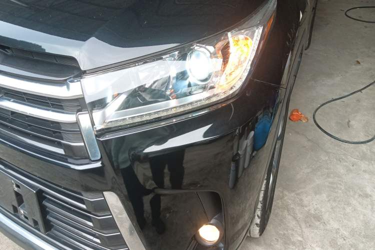 Used Toyota Highlander 2018 2.0T Four-Wheel Drive Prestige Version 7 Seats China VI Standard
