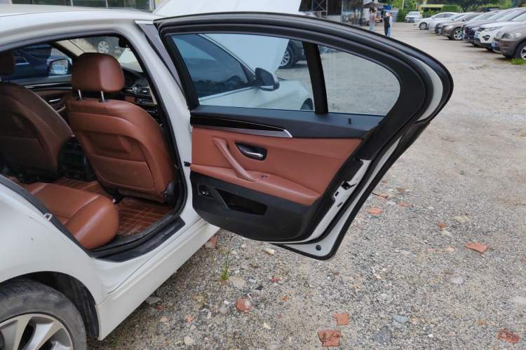 Used BMW 5 Series 2017 525Li Leading Model
