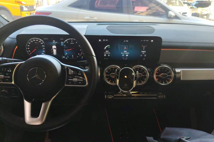 Used Mercedes-Benz GLB 2023 GLB 200 Fashion Model