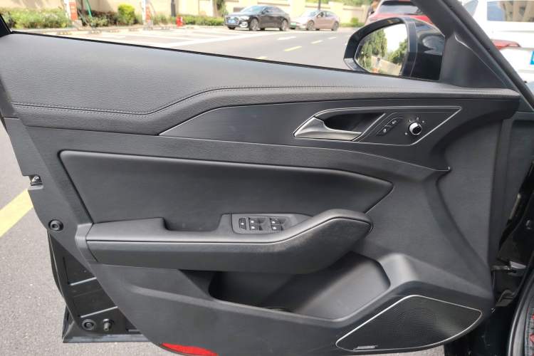 Used Hongqi H5 2020 1.8T Automatic Smart Connect Flagship Edition
