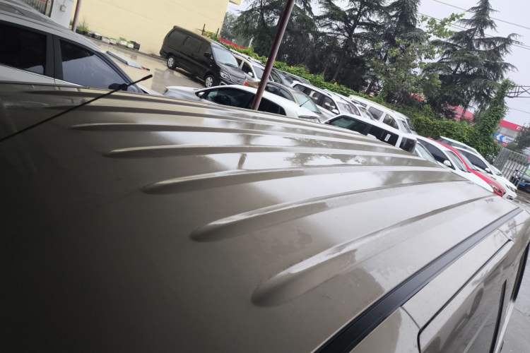 Used Wuling Hongguang V 2022 1.5L Jingqu Edition Enclosed-Window Vehicle with Hydraulic Power Steering LAR
