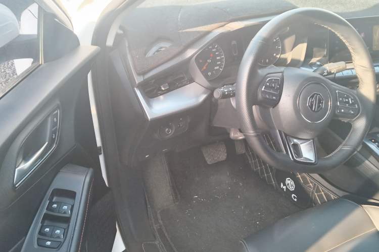 Used MG 5 2021 180 DVVT CVT Youthful Style Edition
