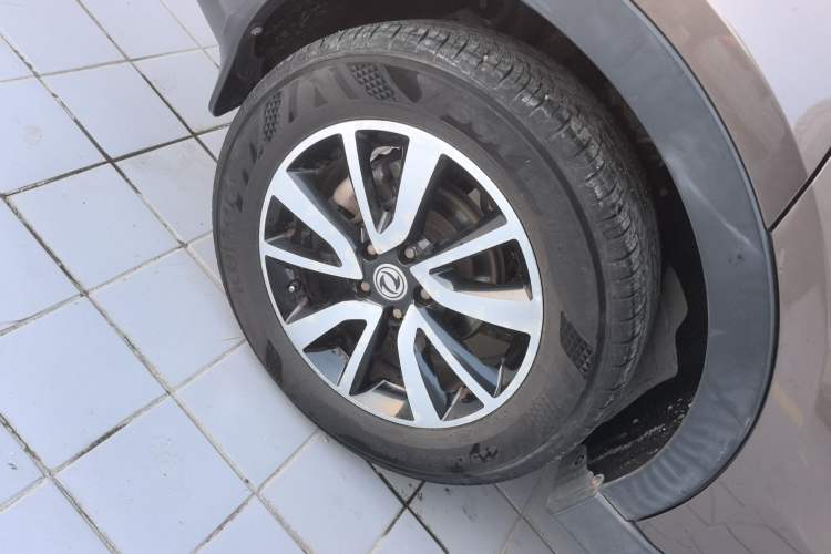 Used Dongfeng Fengon 580 2016 1.5T Manual Luxury Version