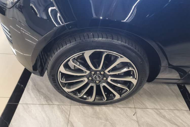 Used Land Rover Range Rover 2018 3.0 SC V6 Vogue Extended-Length Model
