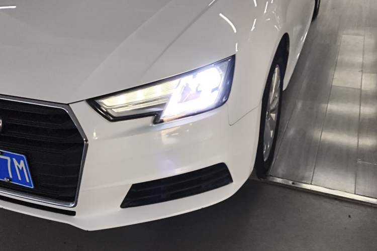 Used Audi A4L 2017 40 TFSI Ambition Edition