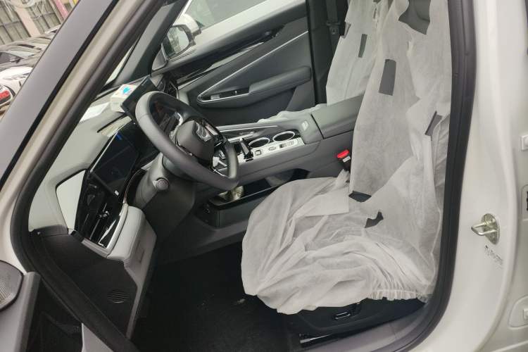 Used Geely Auto Emgrand X7 Sport 2026 Model 1.5TD Aspirational
