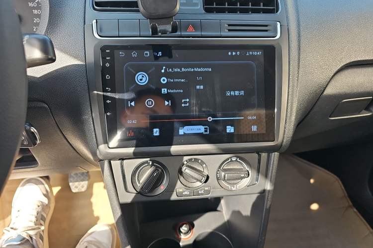 Used Volkswagen Polo 2014 1.4L Manual Fashion Edition