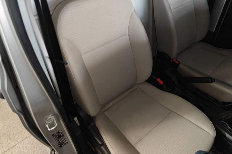 Used Wuling Hongguang V 2021 1.5L Jingqu Edition Enclosed-Window Vehicle LAR
