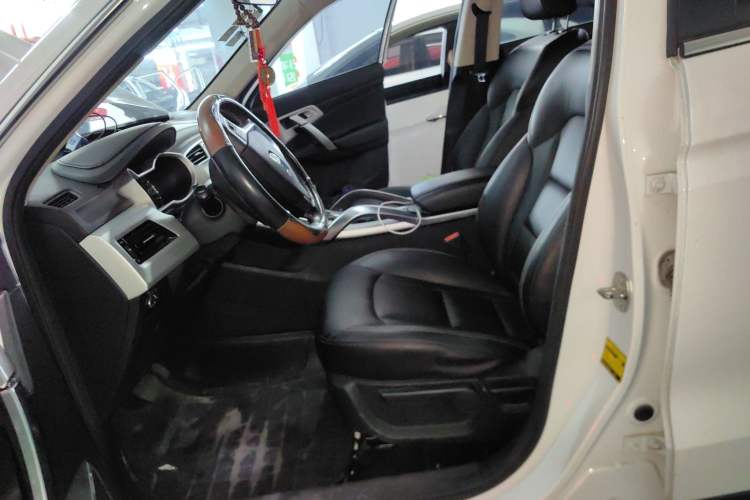 Used Geely Auto Emgrand X7 Sport 2016 1.8TD Automatic ZhiShang Model
