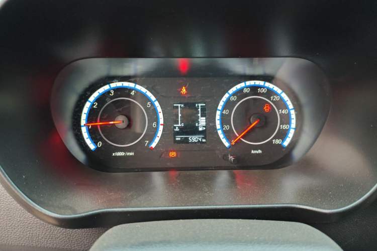 Used Chana Ruixing M60 2023 1.5L GDI Comfort-Class Passenger Vehicle 6/7 Seats