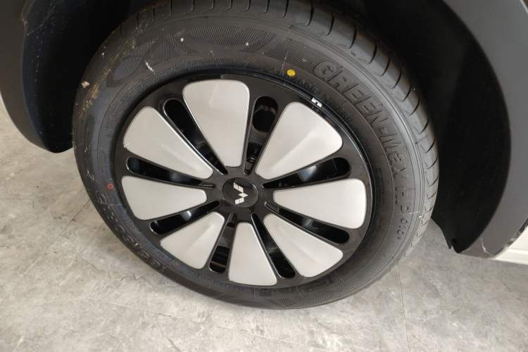 Used Wuling Bingo 2024 333 km Enjoyment Version
