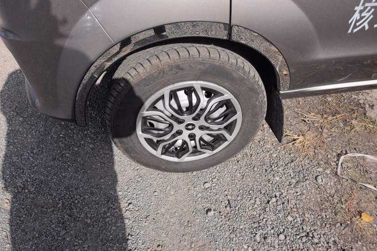 Used Jinbei Hiace X30 2024 1.5L Wealthy-Style Passenger Van 5/6/7 Seater
