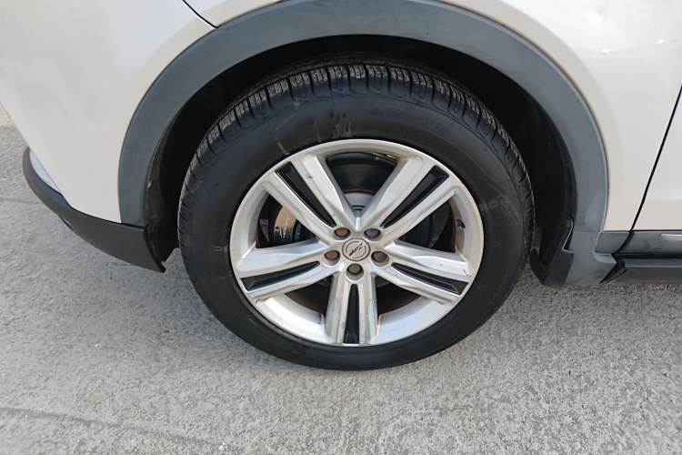 Used Zotye T700 2017 1.8T Dual-Clutch Prestige Model
