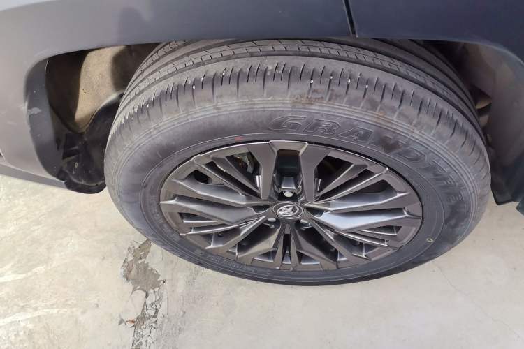 Used Toyota Wildlander 2023 Dual-Motor 2.5L E-CVT Two-Wheel Drive Luxury PLUS Edition
