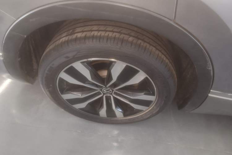 Used Volkswagen Tiguan L 2022 330TSI Automatic Two-Wheel Drive R-Line Enhanced Edition
