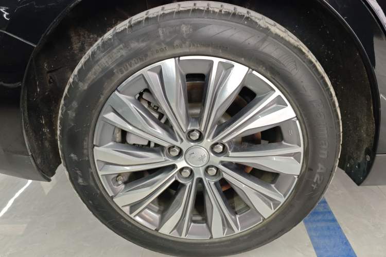 Used Hongqi E-QM5 2022 431 km Charge & Enjoy Edition
