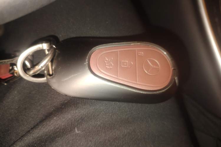 Used Mercedes-Benz GLC 2024 GLC 260 L 4MATIC Dynamic Edition 5-seater
