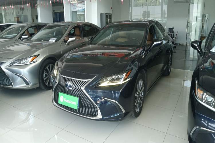Used Lexus ES 2020 300h Premium Edition