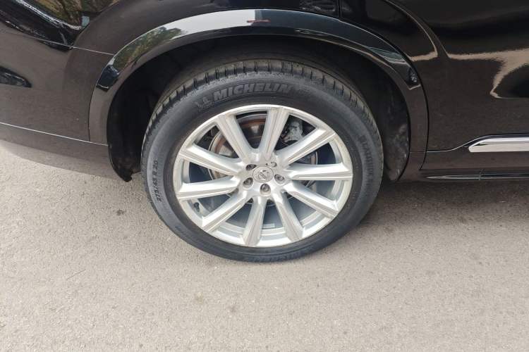 Used Volvo XC90 2019 T6 Zhiyi Edition 7-Seater China VI Standard
